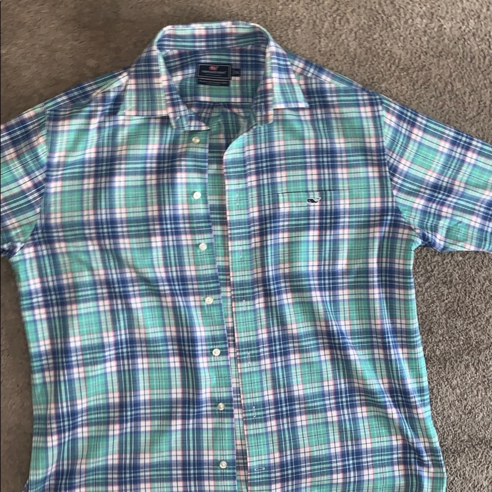 Vineyard Vines button down shirt